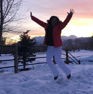 Meet your Posher, Crystal